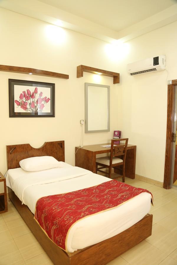 The Grand Regency Hotel Bahawalpur Exterior foto